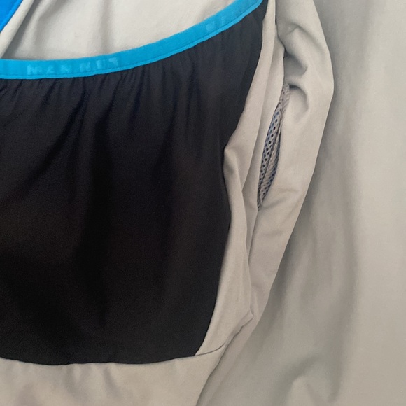 Mammut  womens medium zip up jacket bright blue, zip pockets, hooded - Picture 7 of 11